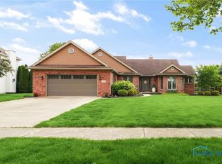 556 Prairie Rose Dr, Perrysburg, OH