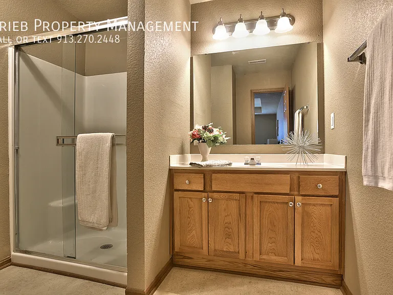 856 S Woodson Ct — Photo 13