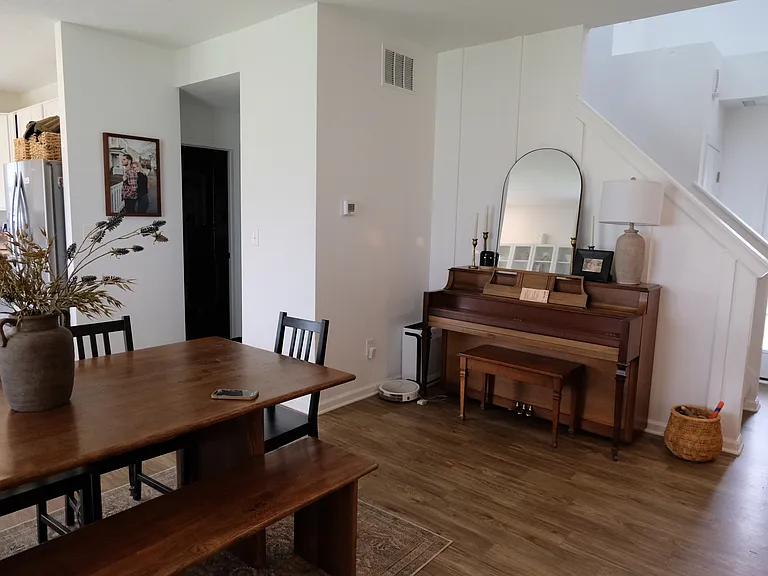 961 Capricorn Dr — Photo 5