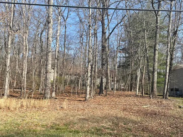 359 Lakeview Dr, Fairfield Glade, TN 38558