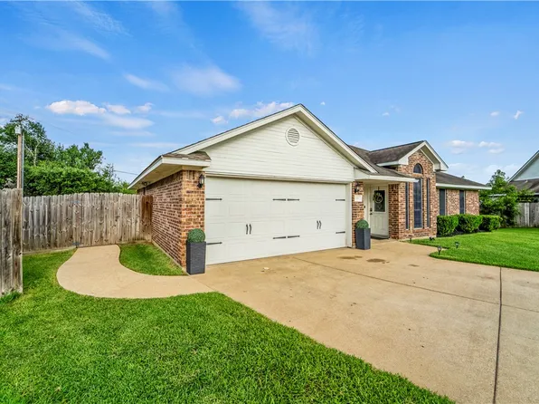 1310 Norfolk Ct, College Station, TX 77845