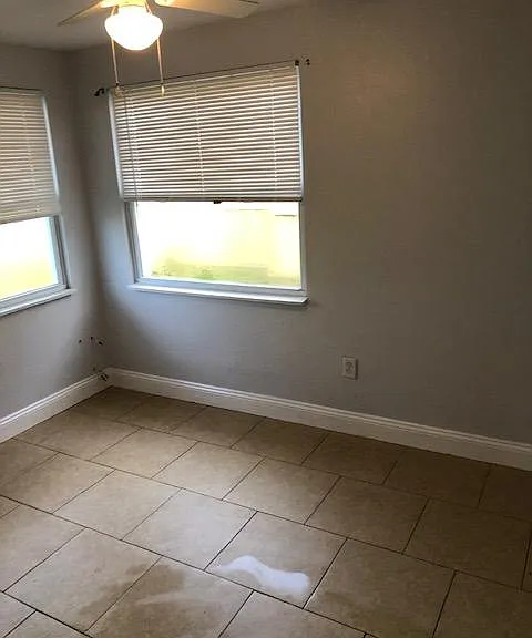 9354 Temple Ave — Photo 8