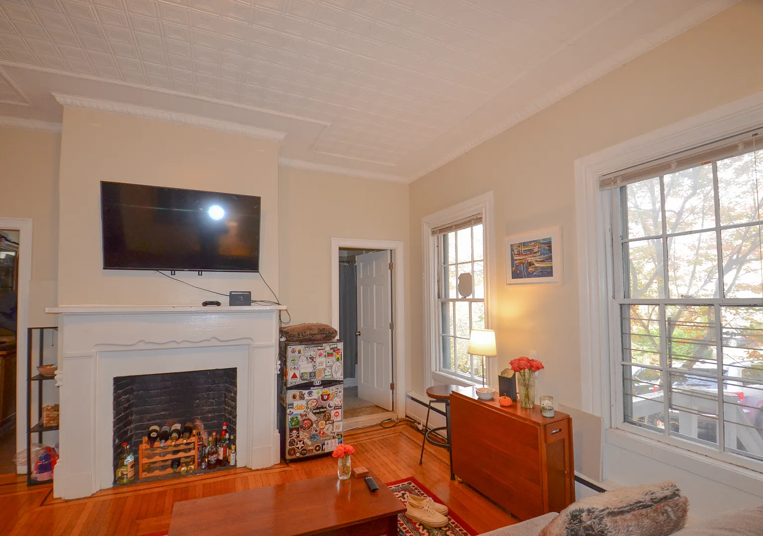 4 bed, 1.5 bath, 1600 sqft, $3,600 — Photo 2