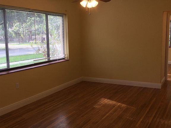 5th image of 13000 NE 10th Ave
