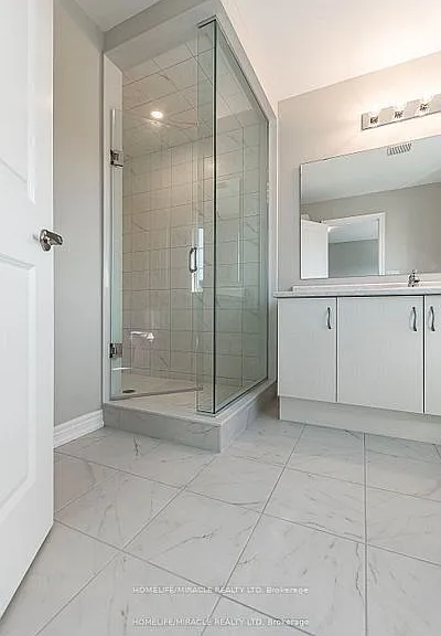 140 Aquasanta Cres — Photo 26