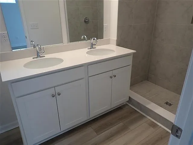 4420 Oakwood Ave — Photo 12