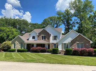 1655 Golf Course Dr, Belleville, IL
