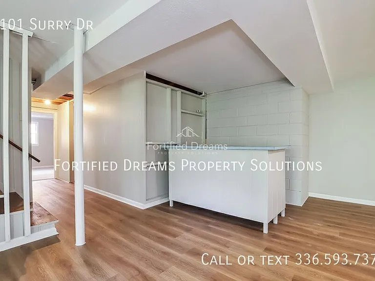 1101 Surry Dr — Photo 11