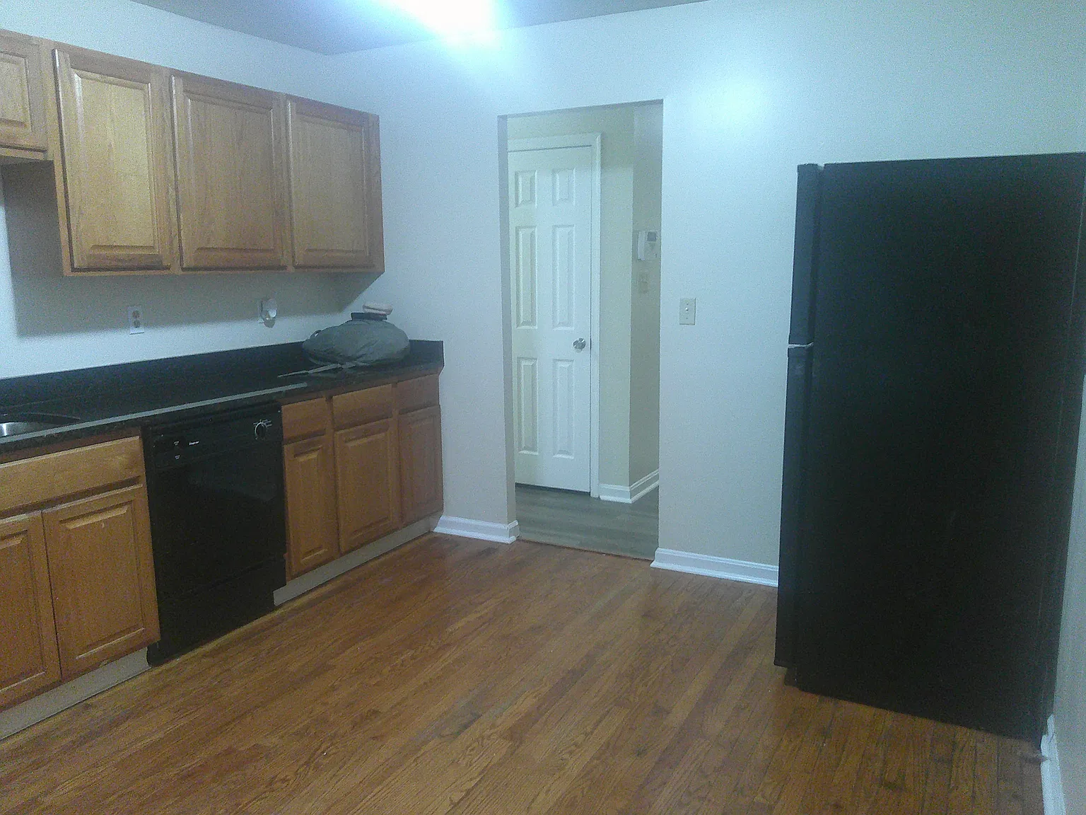 5 bed, 1216 sqft, $3,600 — Photo 4