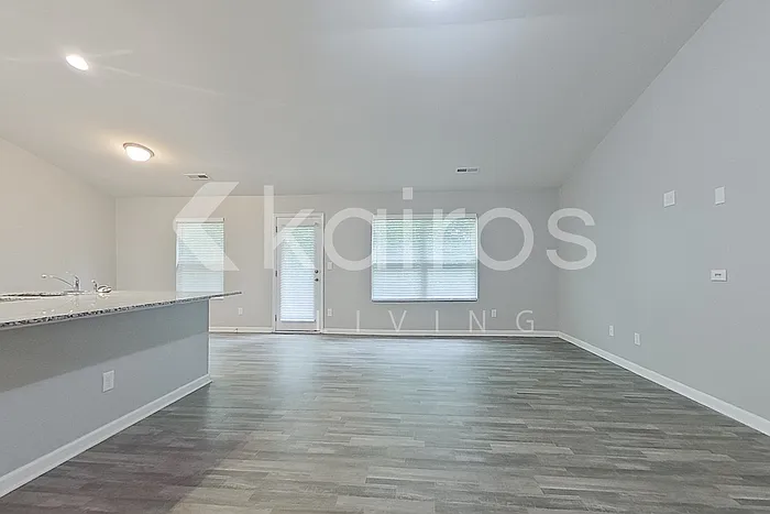 1251 Amberlight Cir — Photo 8