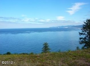 8 S Beach Rd, Neskowin, OR 97149