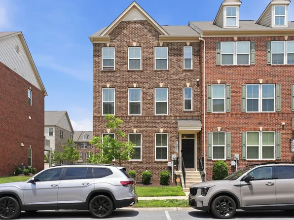 10993 Oswestry St, Waldorf, MD 20603