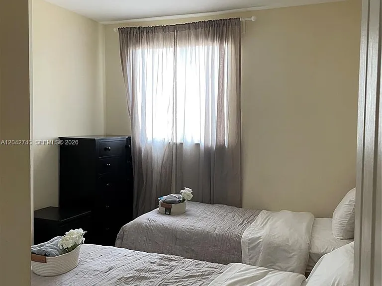 2280 SW 32nd Ave #202 — Photo 12