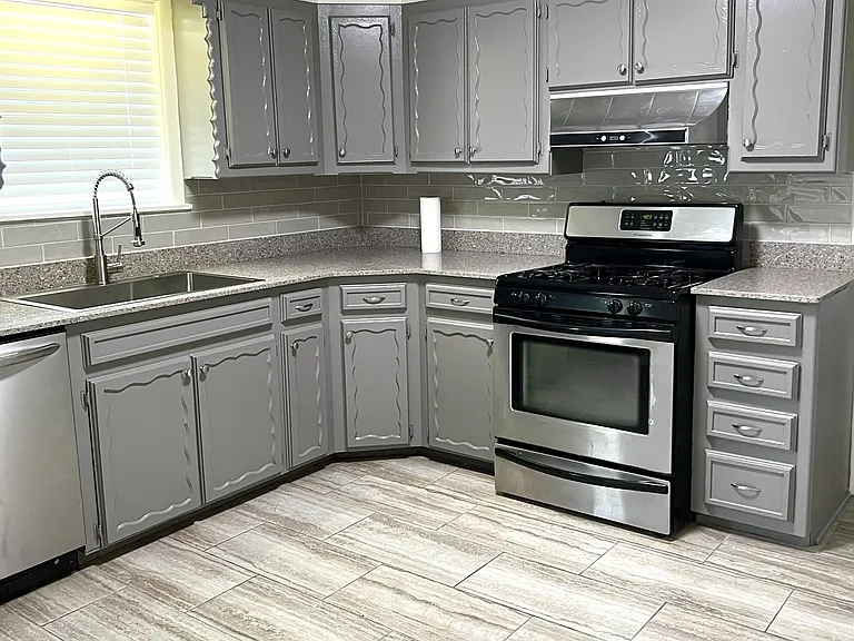 333 Beauregard St — Photo 1