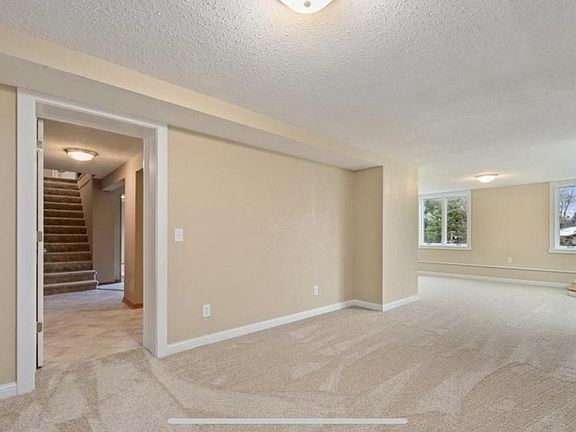 4th image of 2708 Shawnee Ln