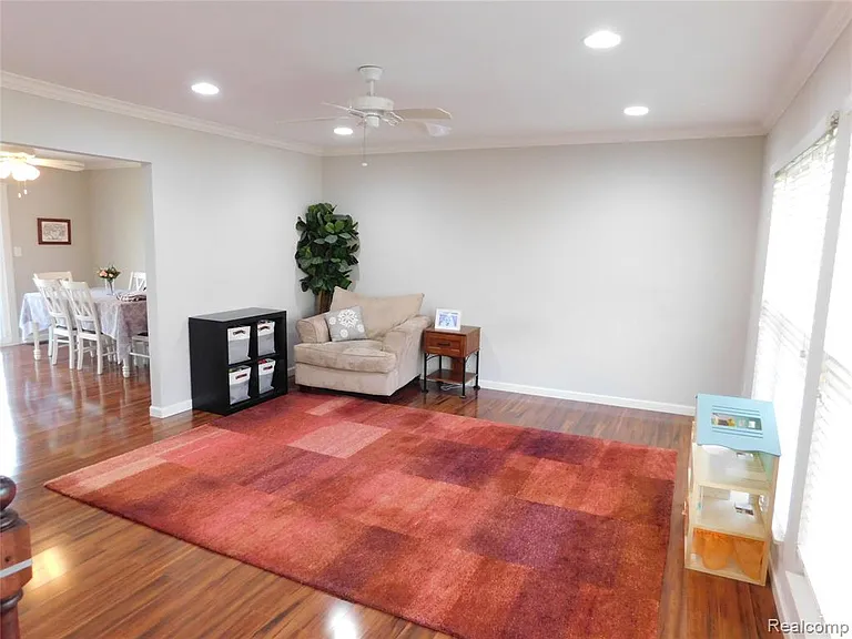 2759 Winter Dr — Photo 6