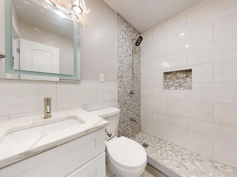 317 W 48th St #3R — Photo 5