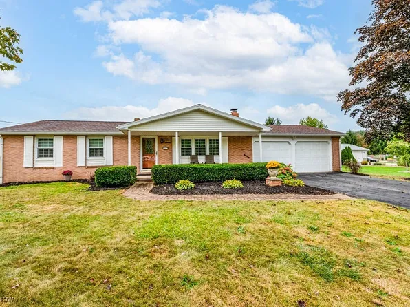 1103 E Pine Lake Rd, Salem, OH 44460