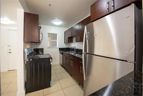 4137 Stirling Rd #506 — Photo 1