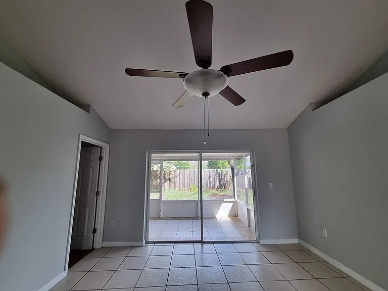 3338 Kelsey Ln — Photo 4