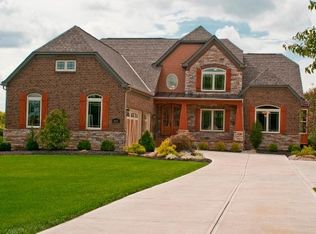 7497 Silver Lake Dr, Waynesville, OH