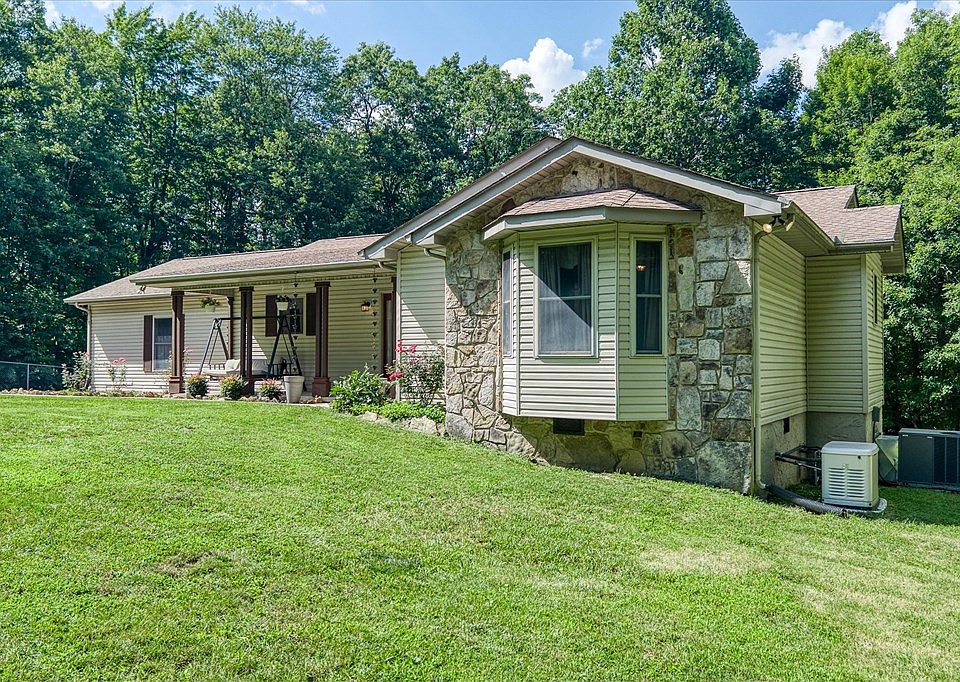 1133 W Laurel Way, Monterey, TN 38574 | Zillow