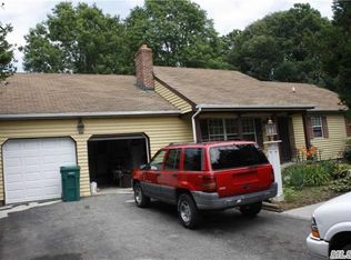 2490 Highland Rd, Cutchogue, NY 11935