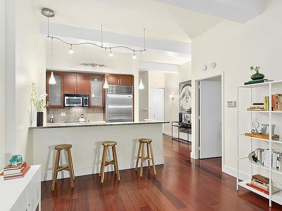 2nd image of 80 John St APT 8C