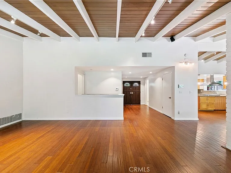 22951 Austin St — Photo 12