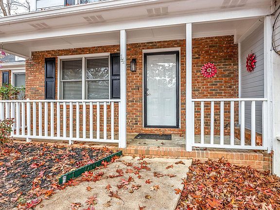 5th image of 14 Sunridge Ct