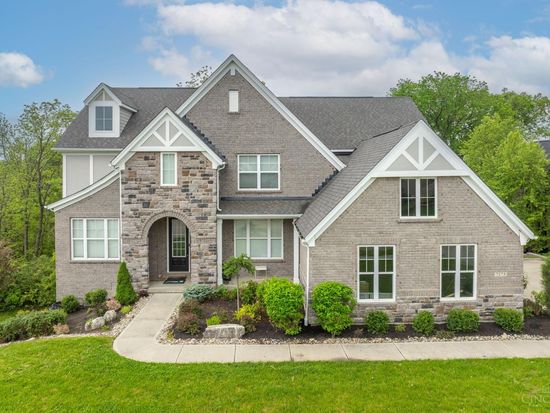 7173 Laurel Oaks Dr, West Chester, OH 45069