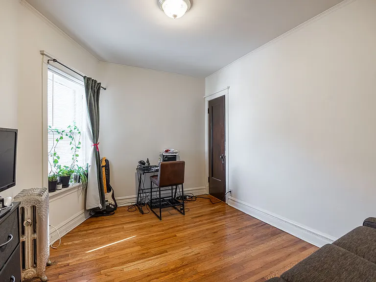1434 W Jonquil Ter #3 — Photo 9