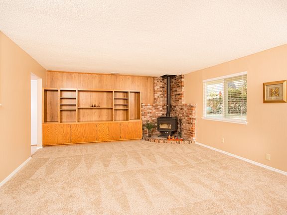 5th image of 3831 Sheridan Rd