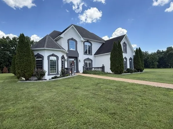 865 Butts Dr, Clarksville, TN 37042
