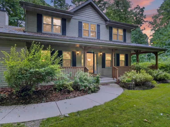 N1933 Alicia COURT, Oostburg, WI 53070