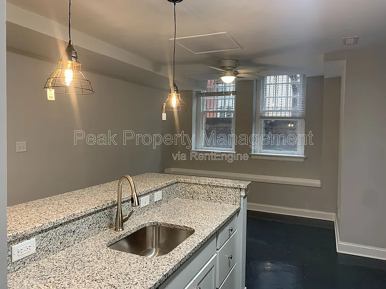 220 E Marshall St #C — Photo 2