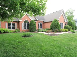 1036 Tarrant Dr, Fontana, WI 53125