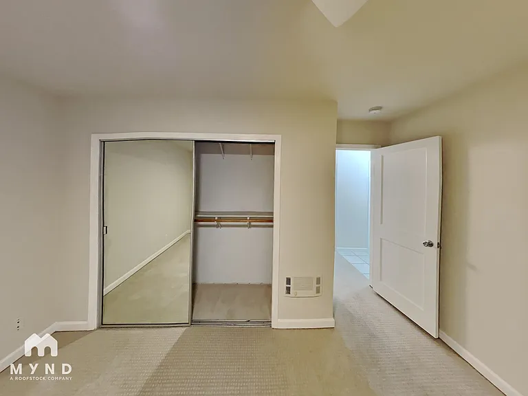 7 Embarcadero W #115 — Photo 12