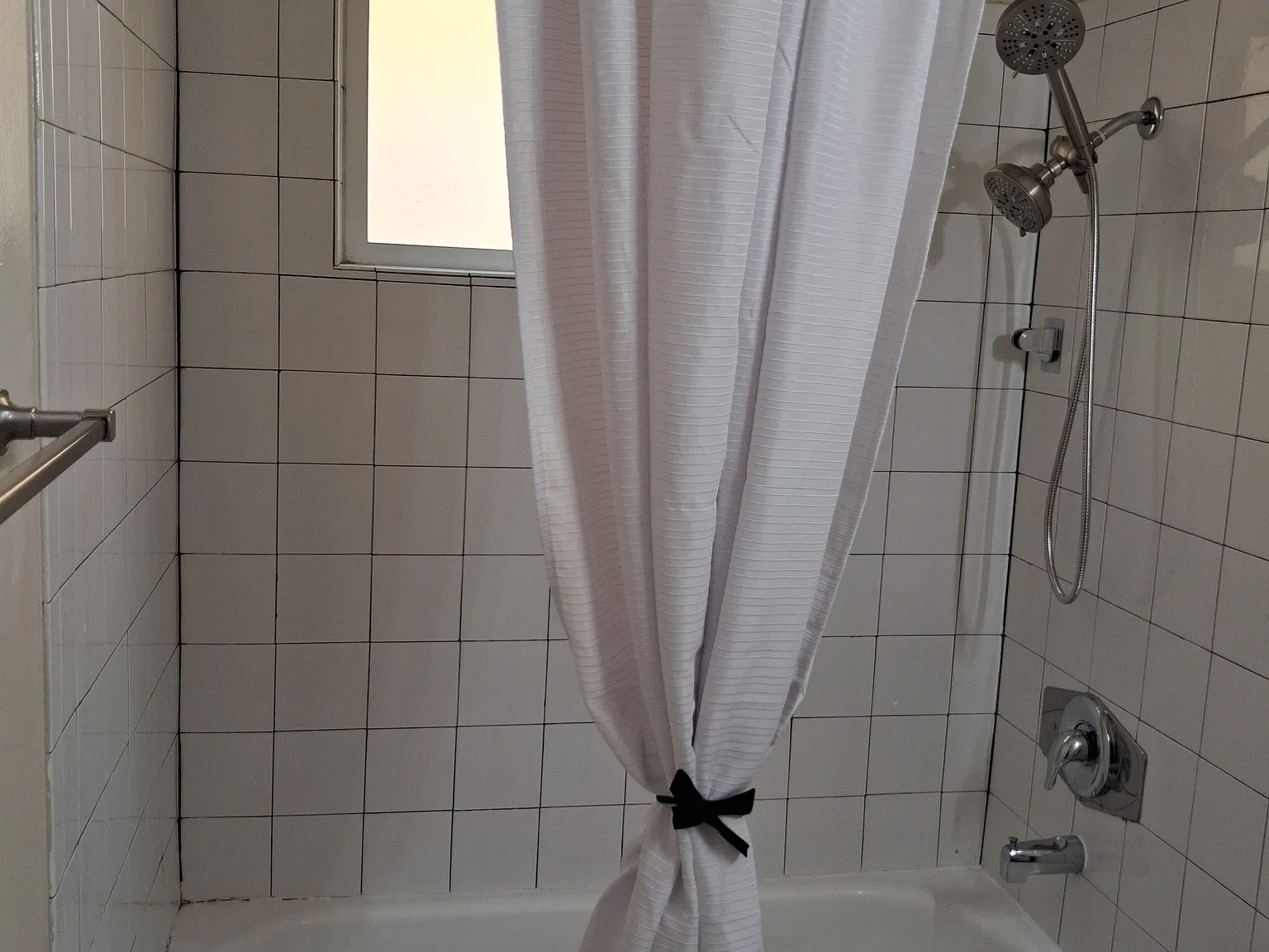 2 bed, 1000 sqft, $2,200 — Photo 3