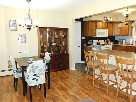 5th image of 13608 Parrish Ave