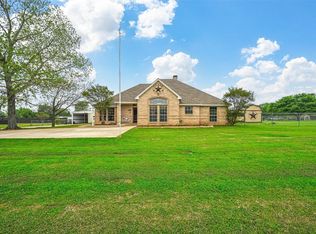 360 Ironstone Rd, Burleson, TX 76028