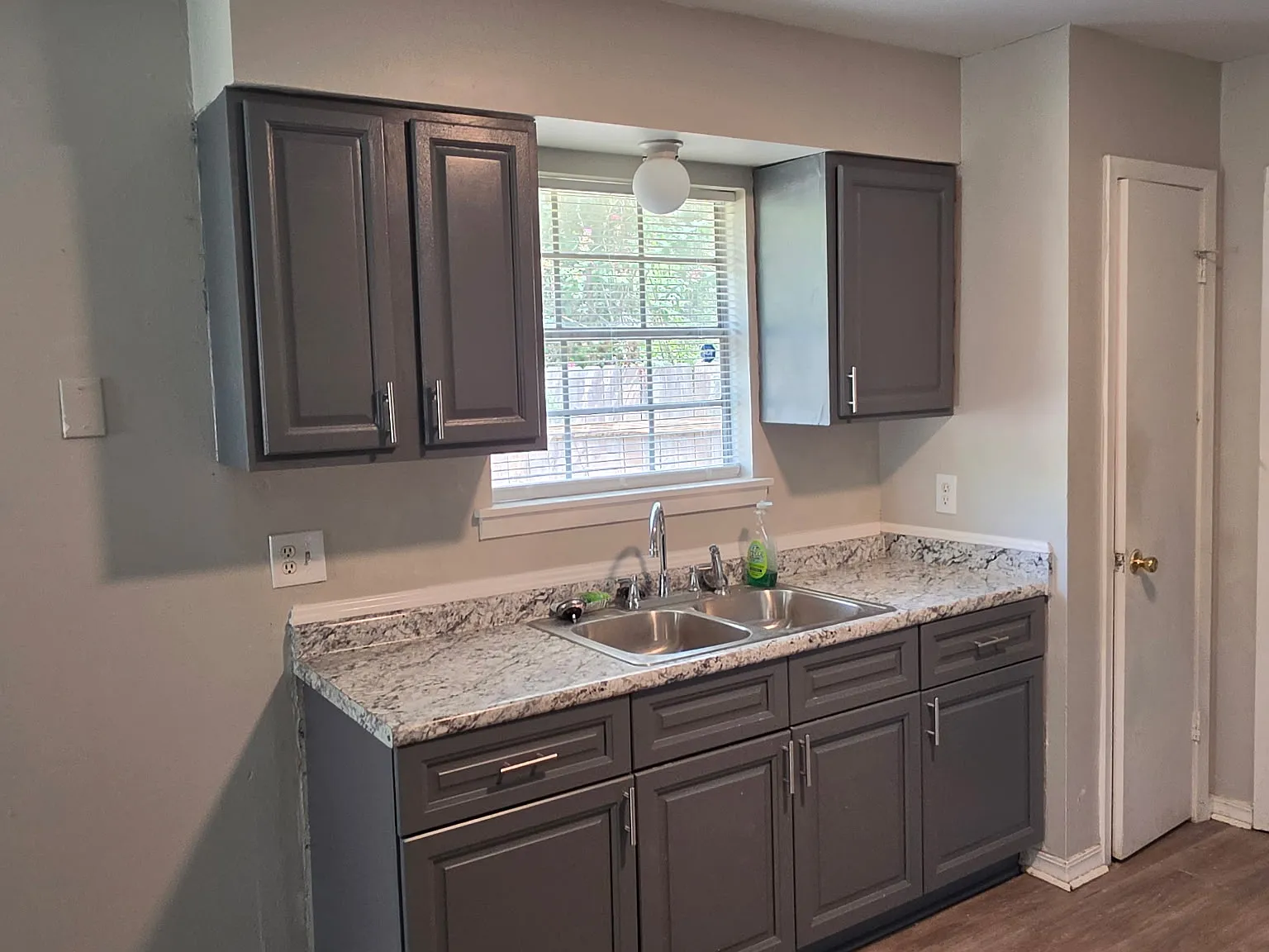 1428 Hickory Street - 1 — Photo 3
