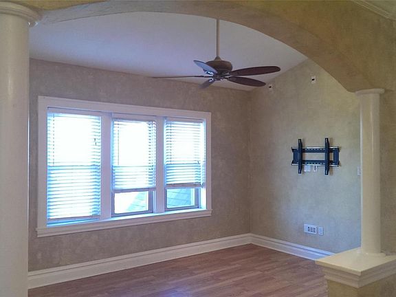 2nd image of 3914 Kingsland Ct