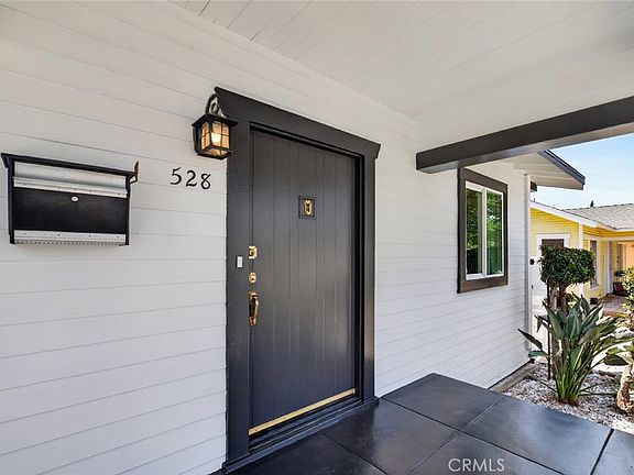 4th image of 528 W Doran St