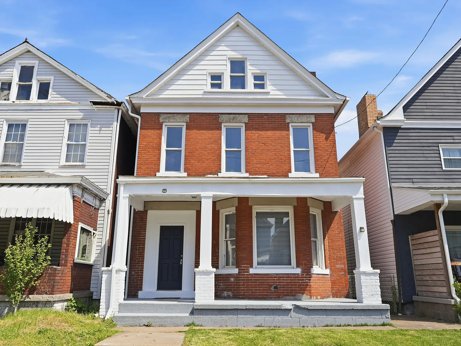 4 bed, 1.5 bath, $1,995 — Photo 1
