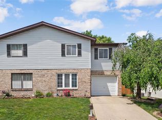 124 Clinton Hill Dr, Belleville, IL 62226