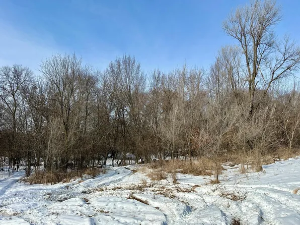 24 River Hills Ct NW, Isanti, MN 55040