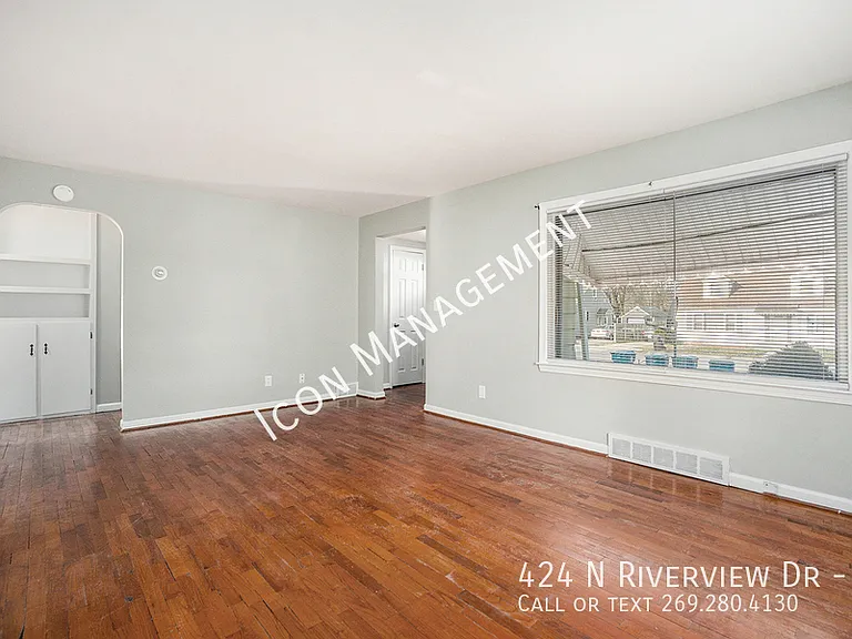 424 N Riverview Dr #2 — Photo 4