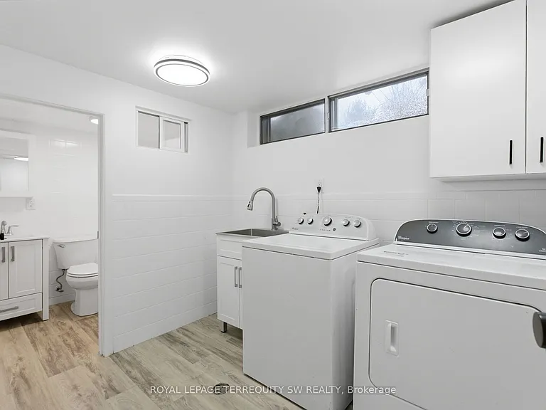 497 Ossington Ave #BASEMENT — Photo 25