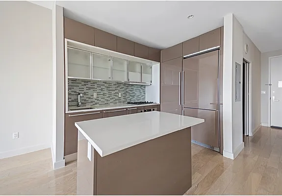 Rented by (Legacy) Elegran | media 10